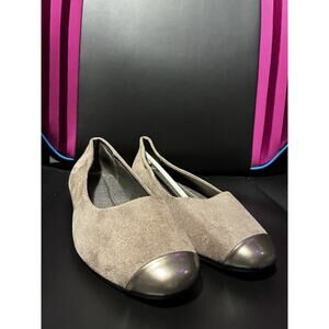 Taupe Faux Suede Slip On Ballet Flat Shoes Womens Sz 7.5 Professional Classic